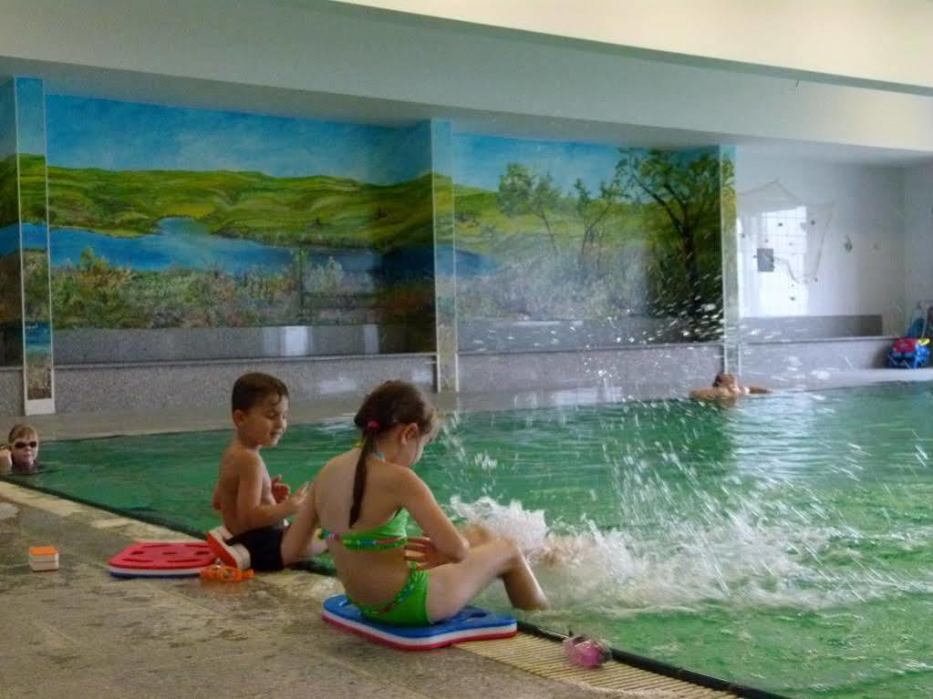 Hotel Reuterhof Reuterstadt Stavenhagen Εξωτερικό φωτογραφία